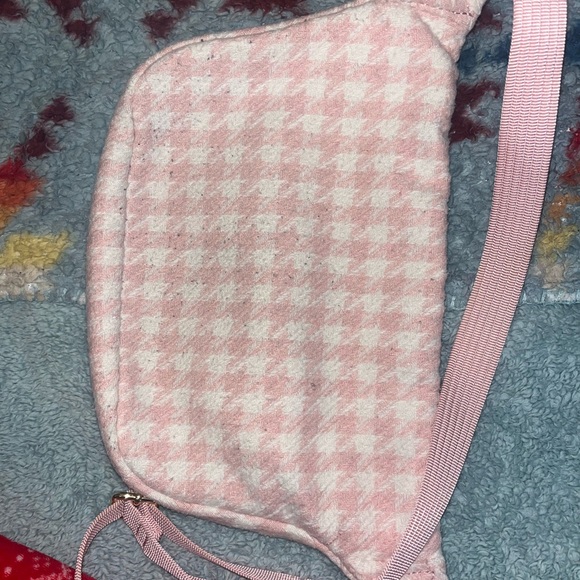 ❌ SOLD ❌ Stoney Clover Jumbo Fanny Pack - Picture 4 of 4